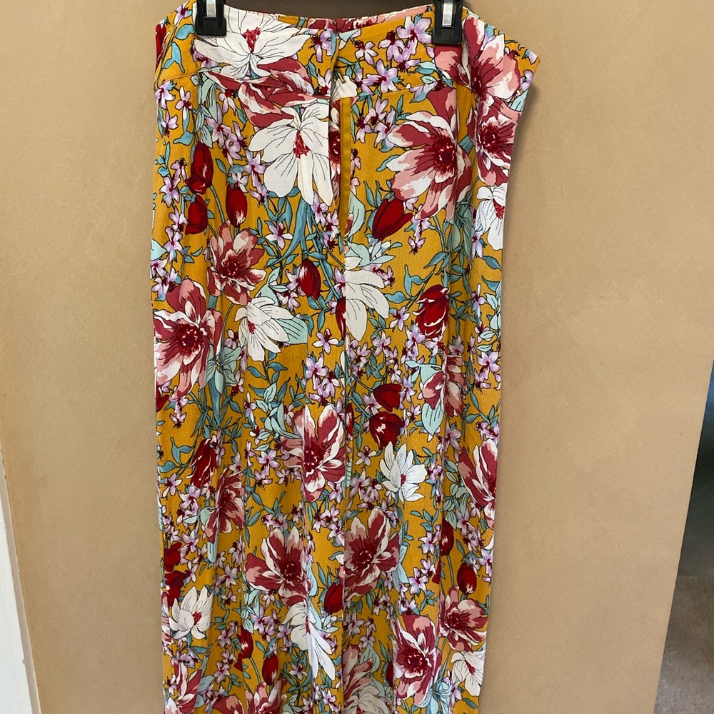 Wide leg pants